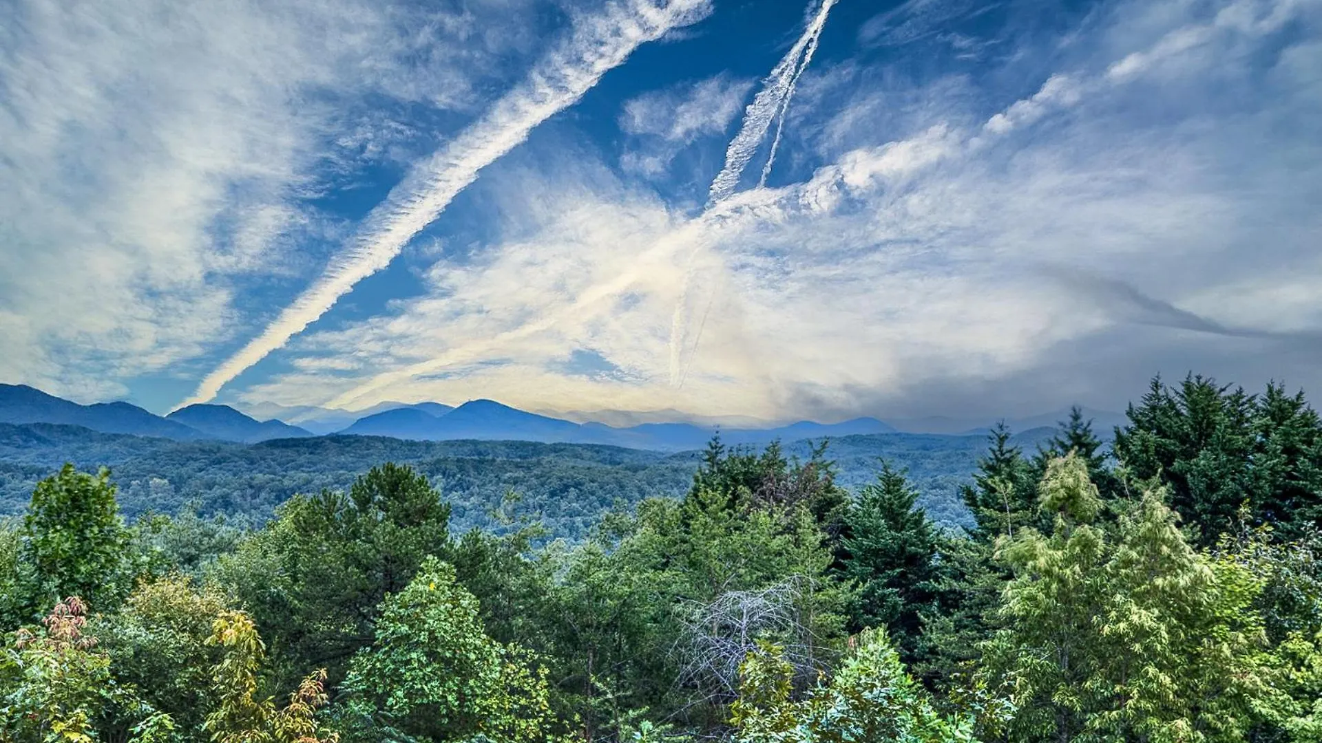 Holiday home Sky High By Bk Stays. Large Cabin. Amazing Views. Game Room. Jacuzzi. Six Bedrooms. Sleeps 12