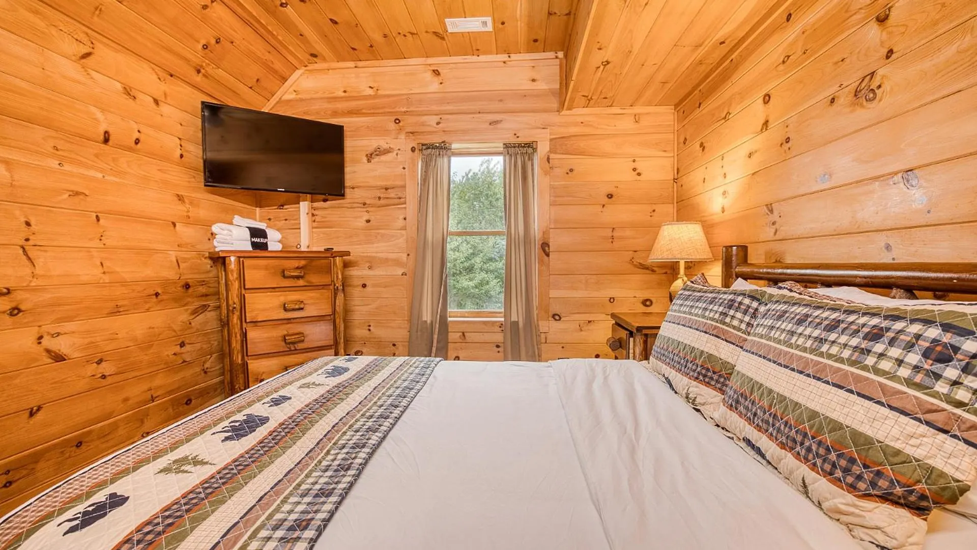 Sky High By Bk Stays. Large Cabin. Amazing Views. Game Room. Jacuzzi. Six Bedrooms. Sleeps 12 Blue Ridge