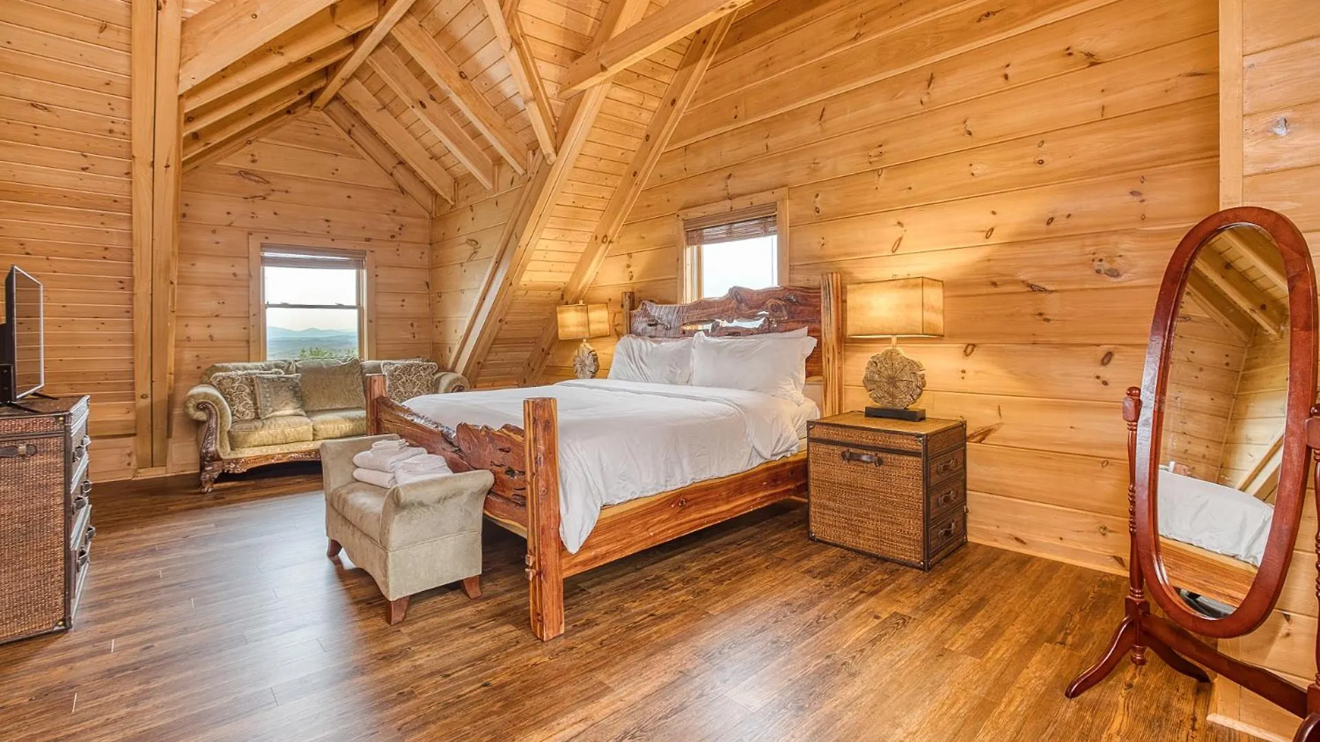 Holiday home Sky High By Bk Stays. Large Cabin. Amazing Views. Game Room. Jacuzzi. Six Bedrooms. Sleeps 12 Blue Ridge