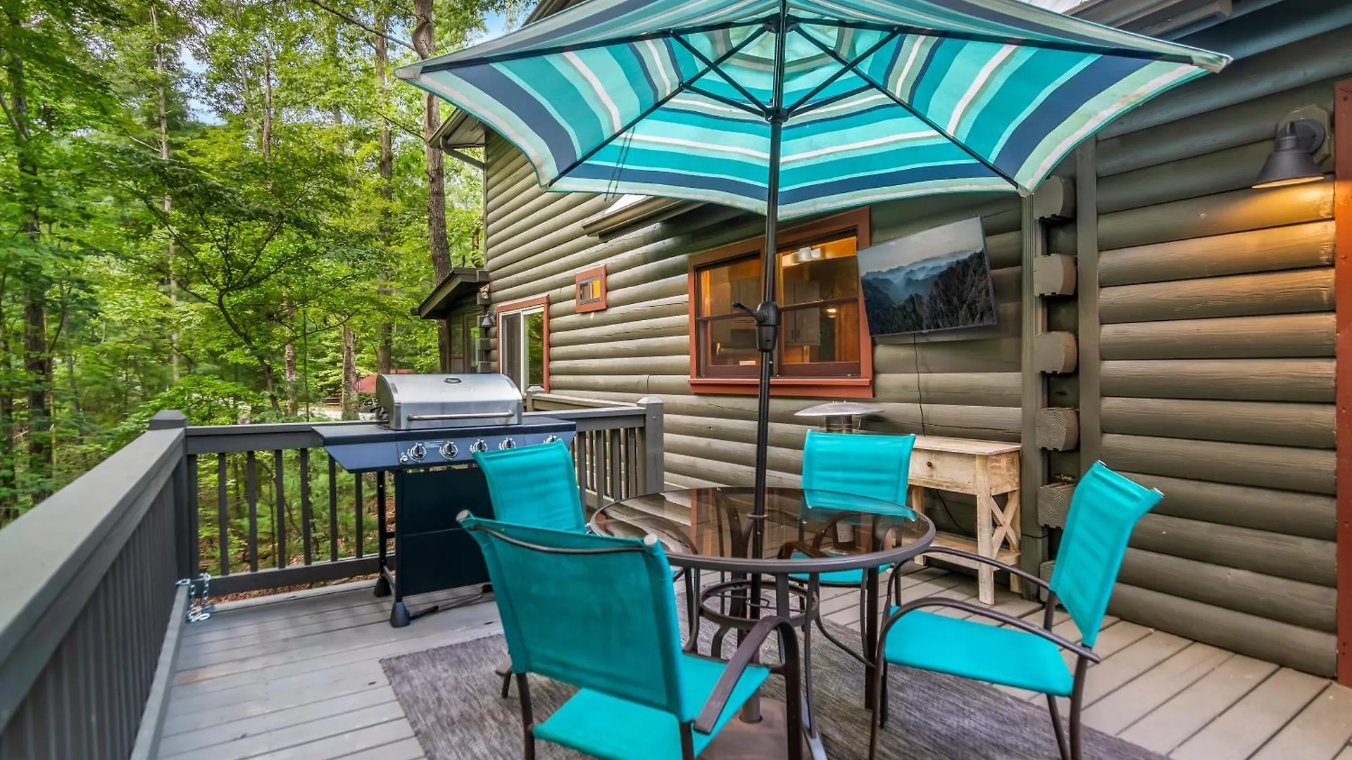 Downward Dog - Hot Tub, Pool Table, Fireplace, Yoga Den *