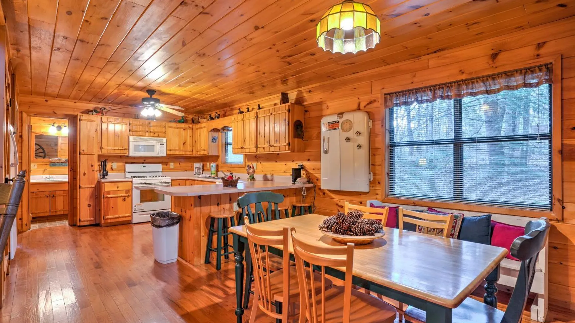 Squat And Gobble - Hot Tub Pool Table Privacy Holiday home *