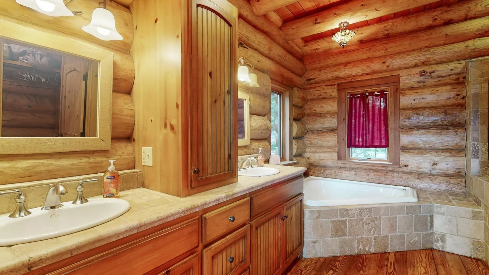 Mountainview Timber Retreat * Blue Ridge