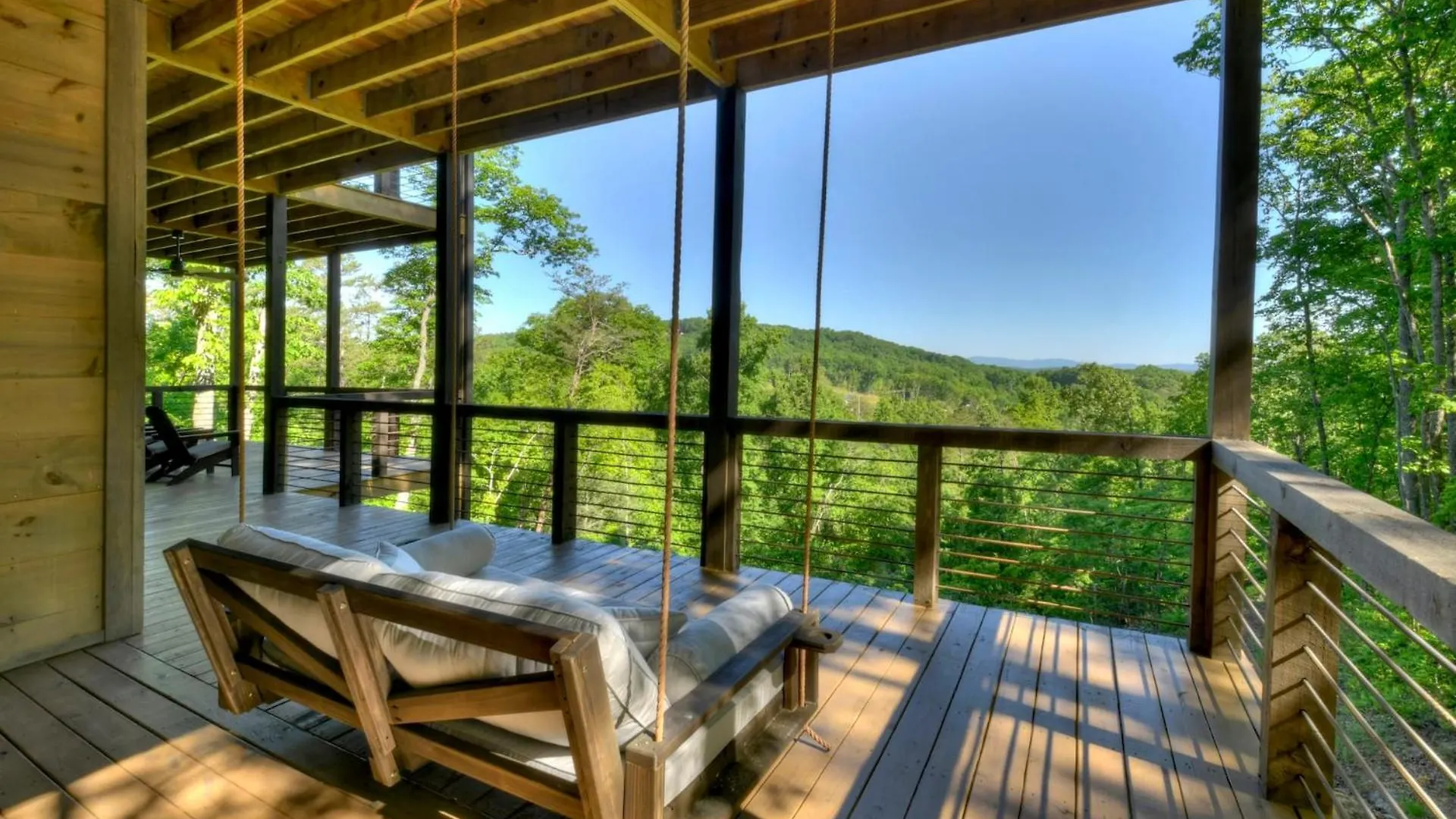 4 Dancing Bears- Mtn Views Hot Tub Custom Design *