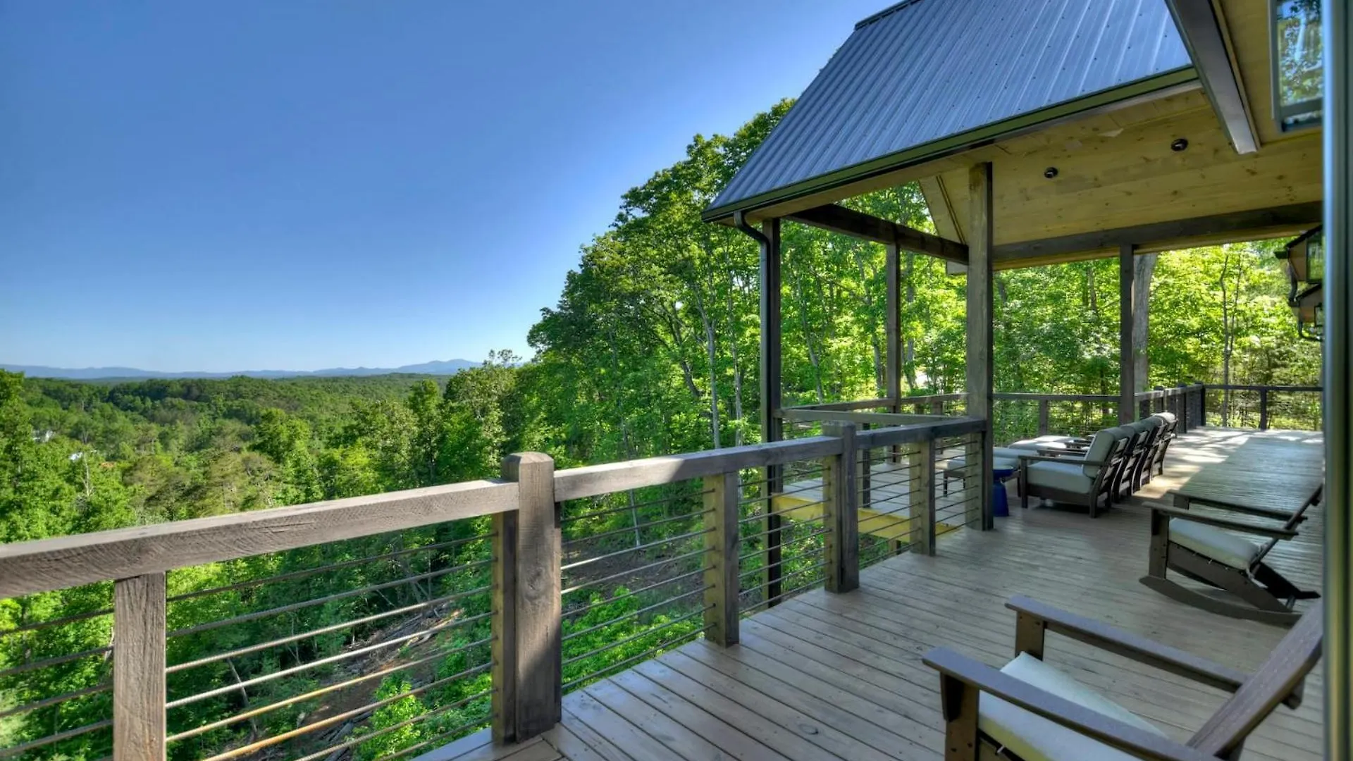 4 Dancing Bears- Mtn Views Hot Tub Custom Design Blue Ridge