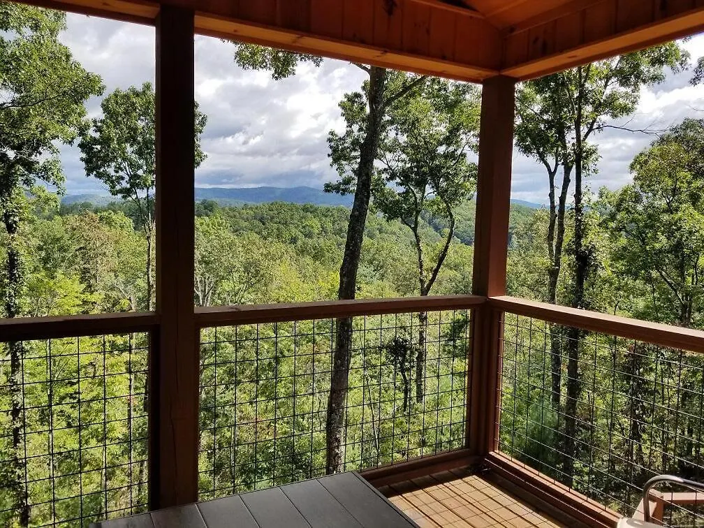 Wakin' On A Pretty Day * Blue Ridge