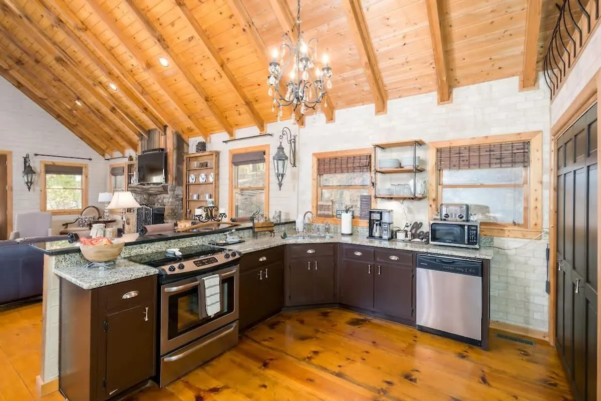 Holiday home New Listing! The Laurel Mountain