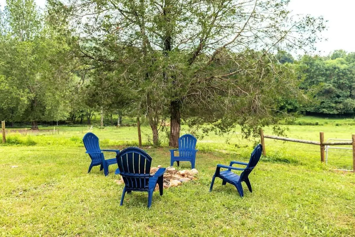 Equestrian Escape Blue Ridge
