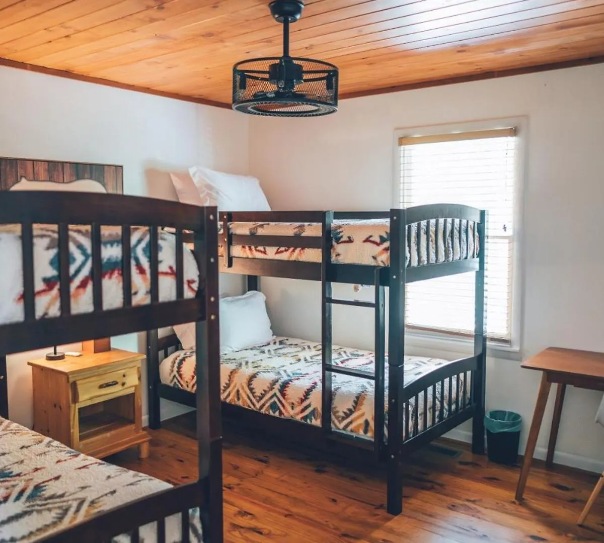 Holiday home Cozy With Hot Tub, Grill, Fire Pit & Game