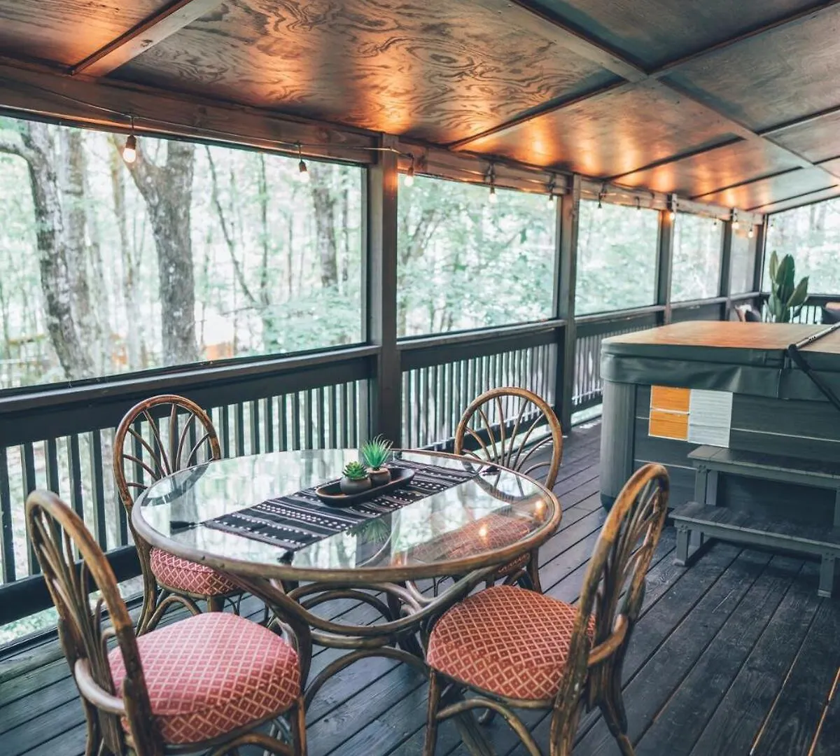 Cozy With Hot Tub, Grill, Fire Pit & Game * Blue Ridge