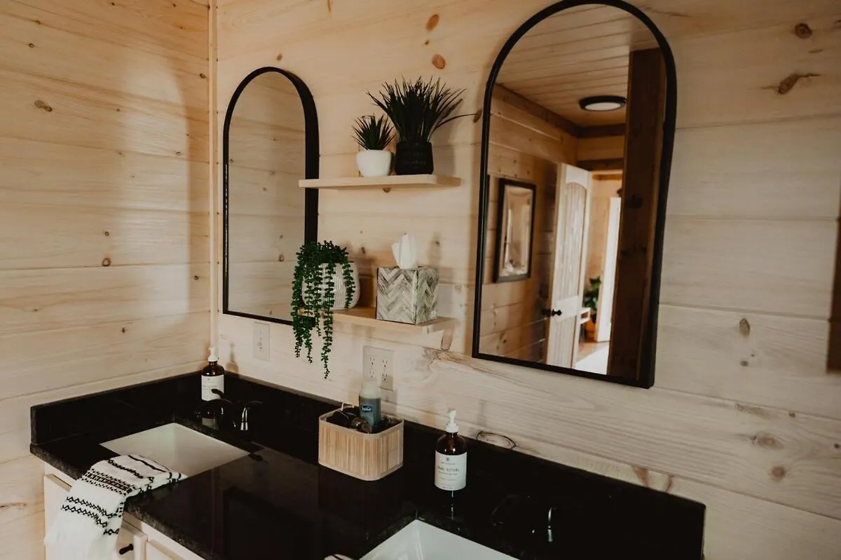 Holiday home Blackberry Cabin, A Cozy Modern