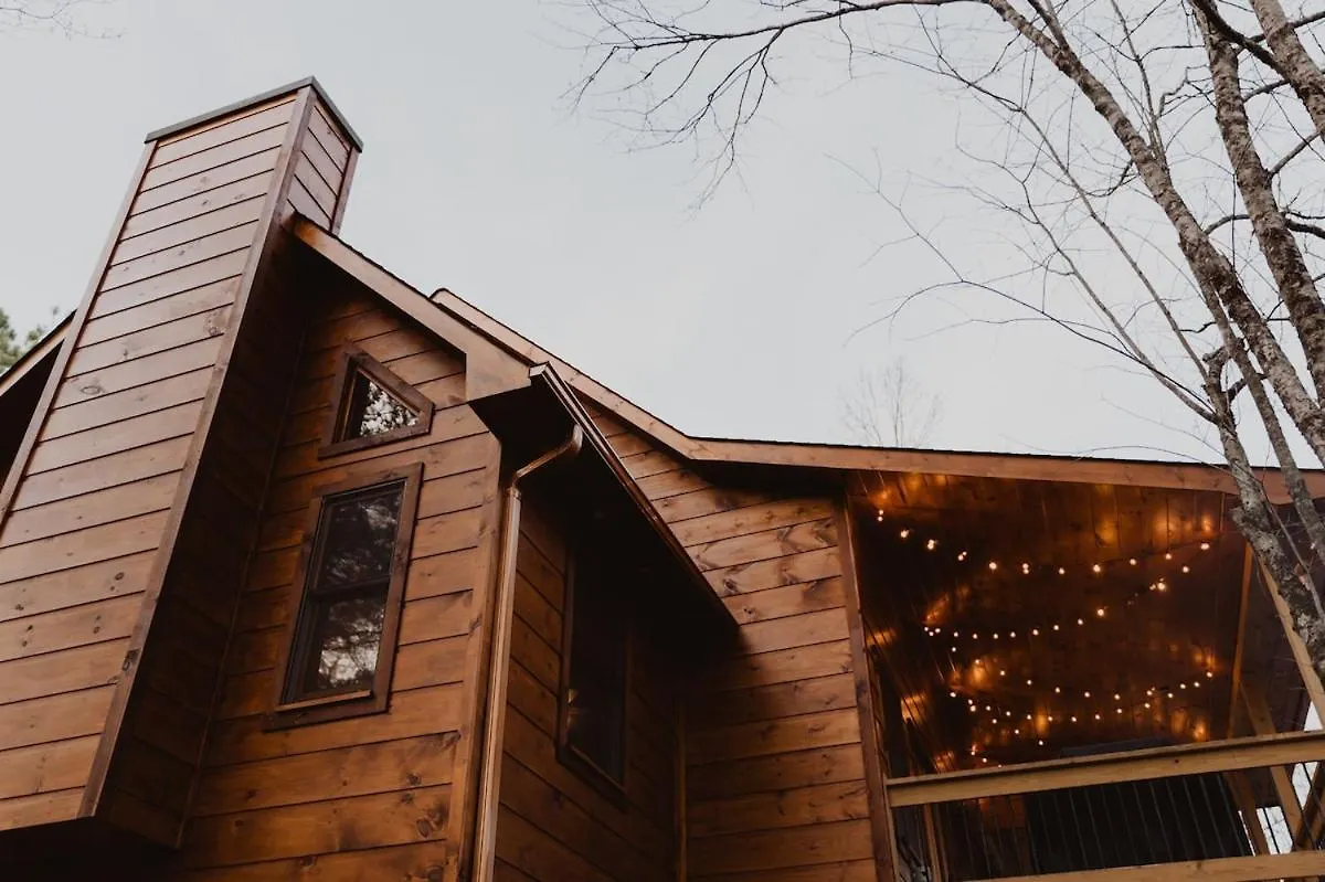 Blackberry Cabin, A Cozy Modern * Blue Ridge