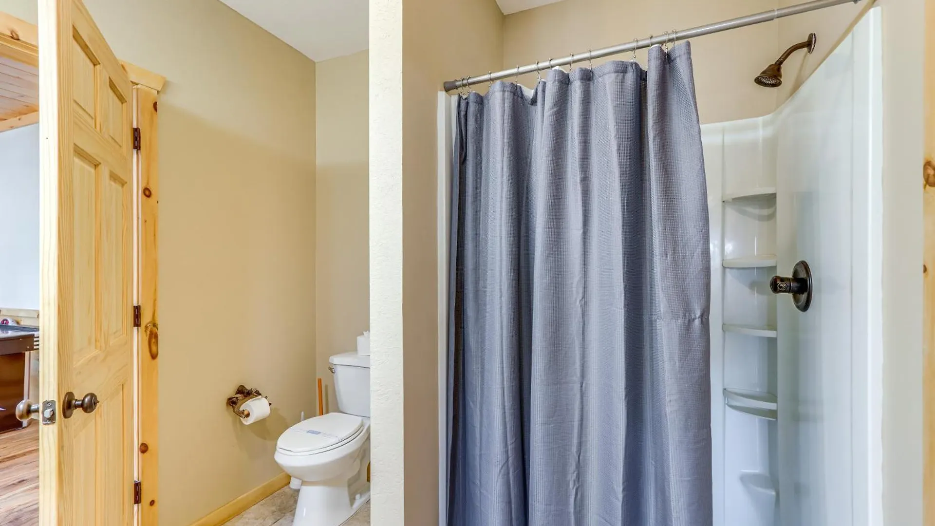 3 Mi To Dtwn With Hot Tub In Blue Ridge! *
