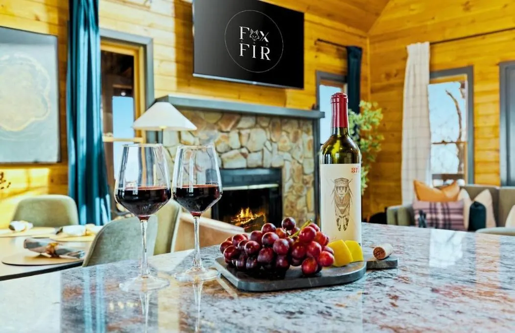 The Fox & Fir Luxe Retreat- Sauna & Cold Plunge