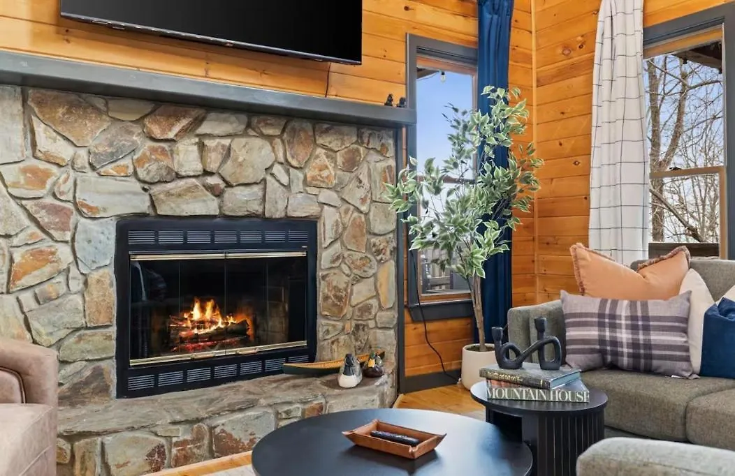 The Fox & Fir Luxe Retreat- Sauna & Cold Plunge
