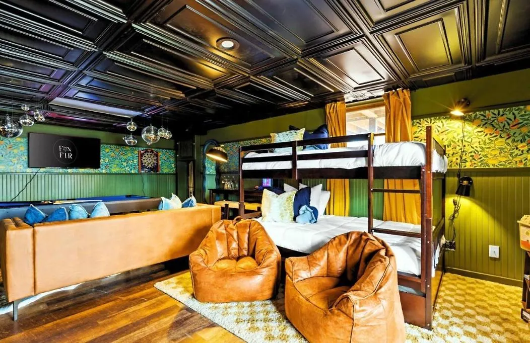 The Fox & Fir Luxe Retreat- Sauna & Cold Plunge *