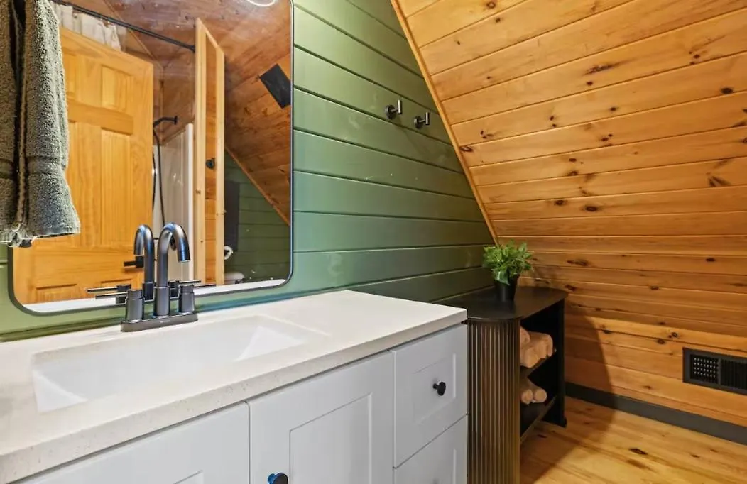 The Fox & Fir Luxe Retreat- Sauna & Cold Plunge Blue Ridge