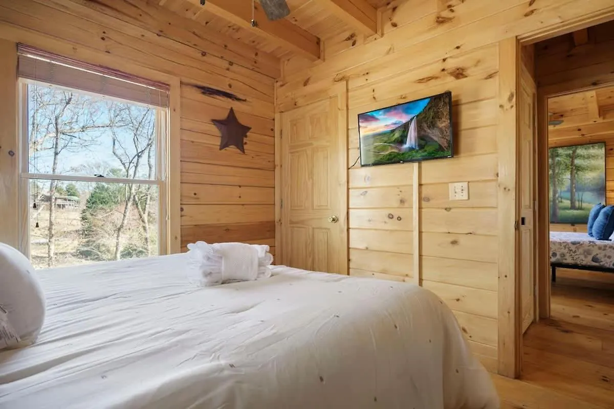 Spacious Luxury Forest An Holiday home *