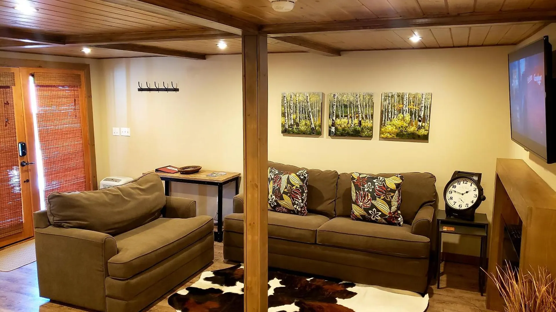 Main Street - Downtown Ga Apartment *