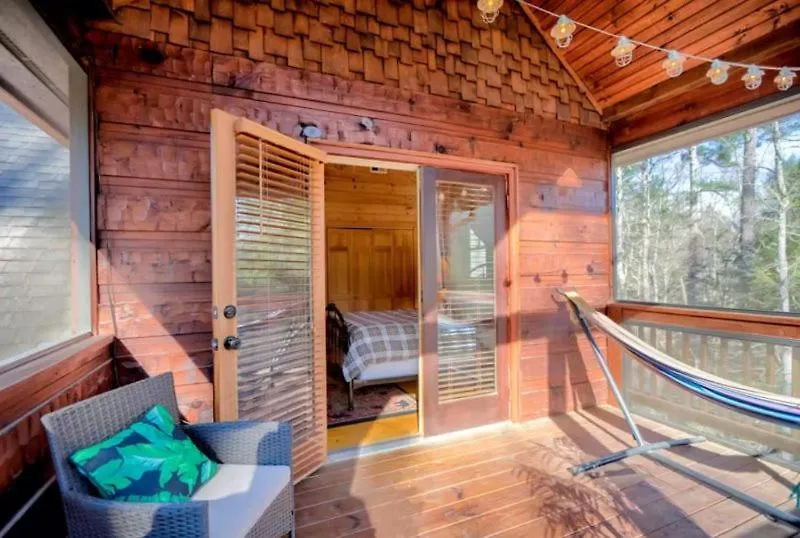 Eagles Landing - Family Friendly Mountain - Private Hot Tub, Game Room, Screened Decks, Outdoor Fire Pit - Blue Ridge, Ga Holiday home Blue Ridge