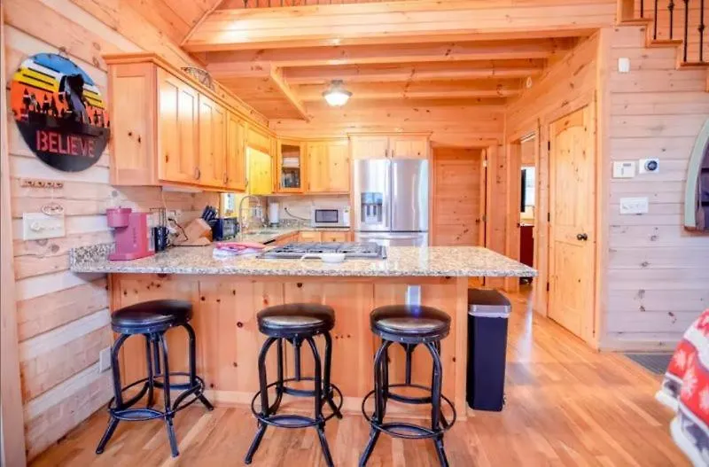 Eagles Landing - Family Friendly Mountain - Private Hot Tub, Game Room, Screened Decks, Outdoor Fire Pit - Blue Ridge, Ga Blue Ridge