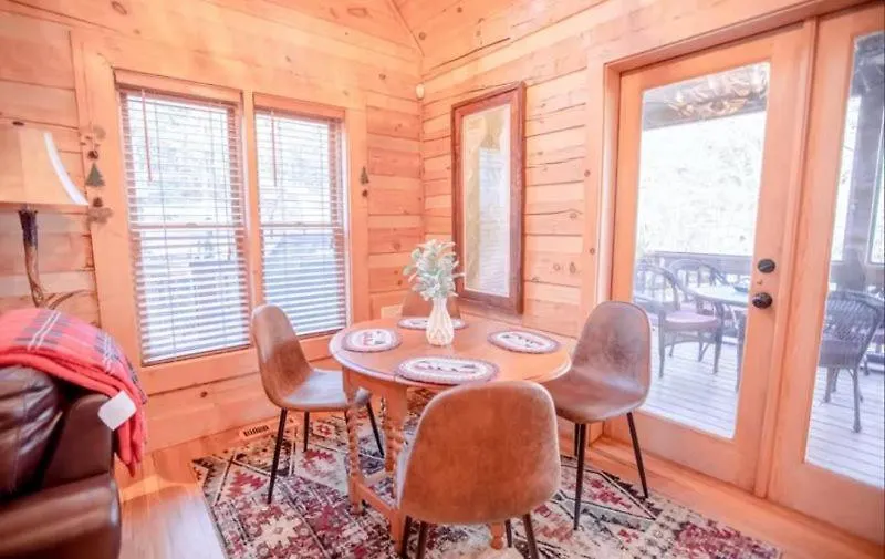 Eagles Landing - Family Friendly Mountain - Private Hot Tub, Game Room, Screened Decks, Outdoor Fire Pit - Blue Ridge, Ga Holiday home Blue Ridge
