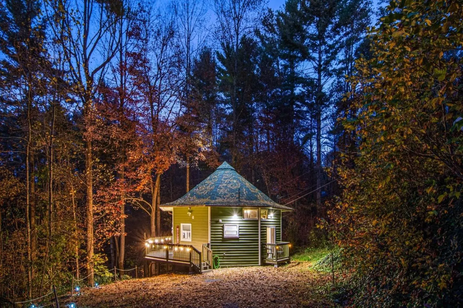 Play Arcade Games Make Firepit Smores Explore Downtown In Minutes - Trails End Blue Ridge