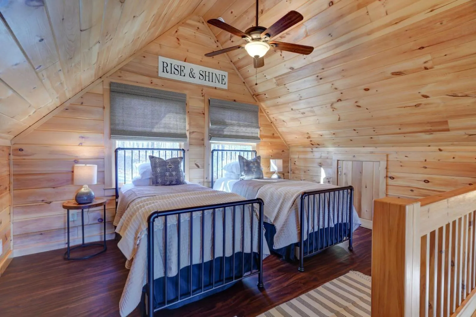 Firepit Chats Hot Tub Dips Cozy Eves By The Fireplace Serene Wooded Surroundings - Rosiey Villa *