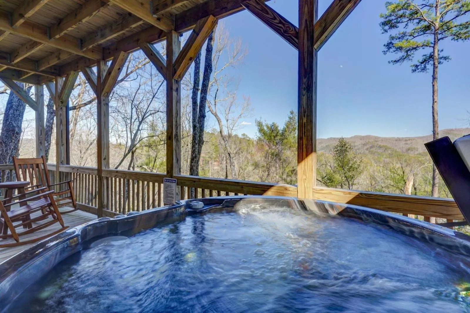 Firepit Chats Hot Tub Dips Cozy Eves By The Fireplace Serene Wooded Surroundings - Rosiey Villa Blue Ridge