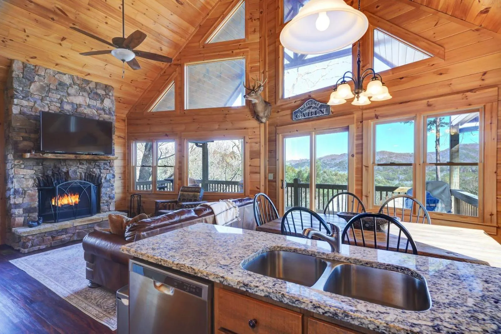 Villa Firepit Chats Hot Tub Dips Cozy Eves By The Fireplace Serene Wooded Surroundings - Rosiey *