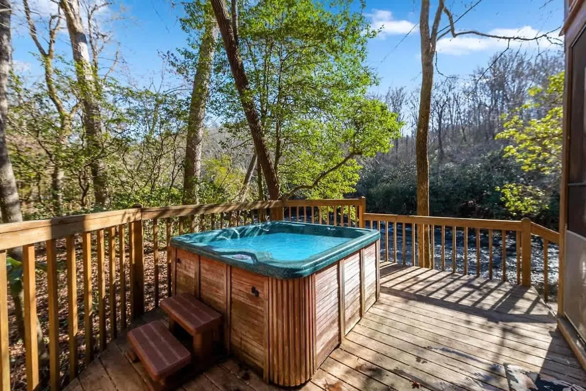 Talking Waters - Fishing Camp Holiday home *