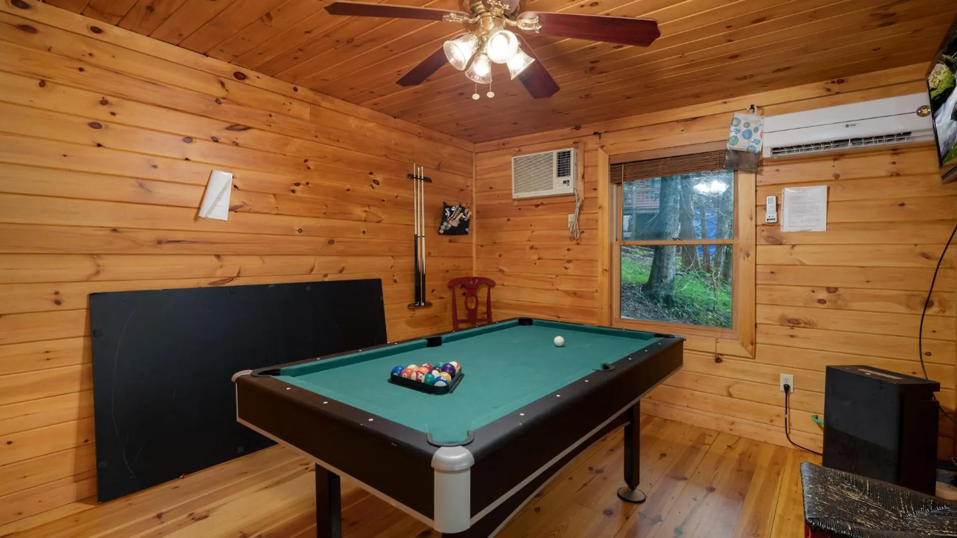 Aboard - Log Cabin, Game Room, Hot Tub, View, Private Dock - Blue Ridge, Ga Holiday home Blue Ridge