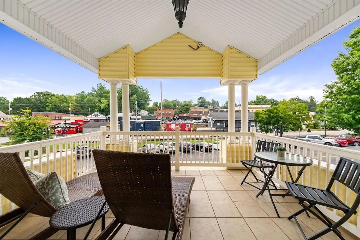 Southern Charm Suites! *