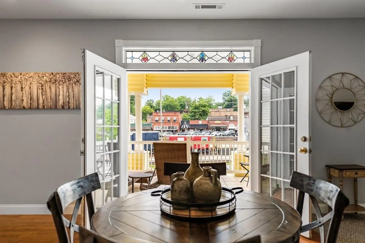 Southern Charm Suites! *