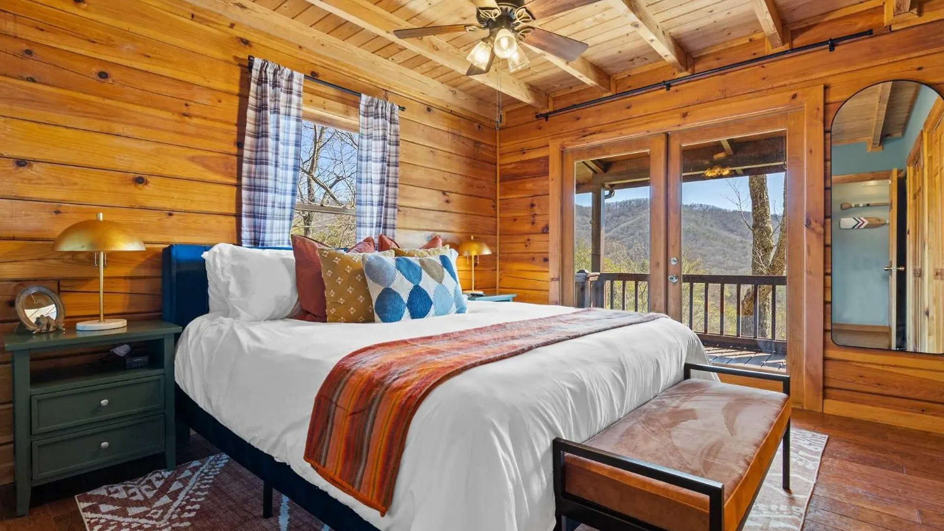 Camp Wildgrove - 4 Bedroom With Hot Tub & Stunning Views *