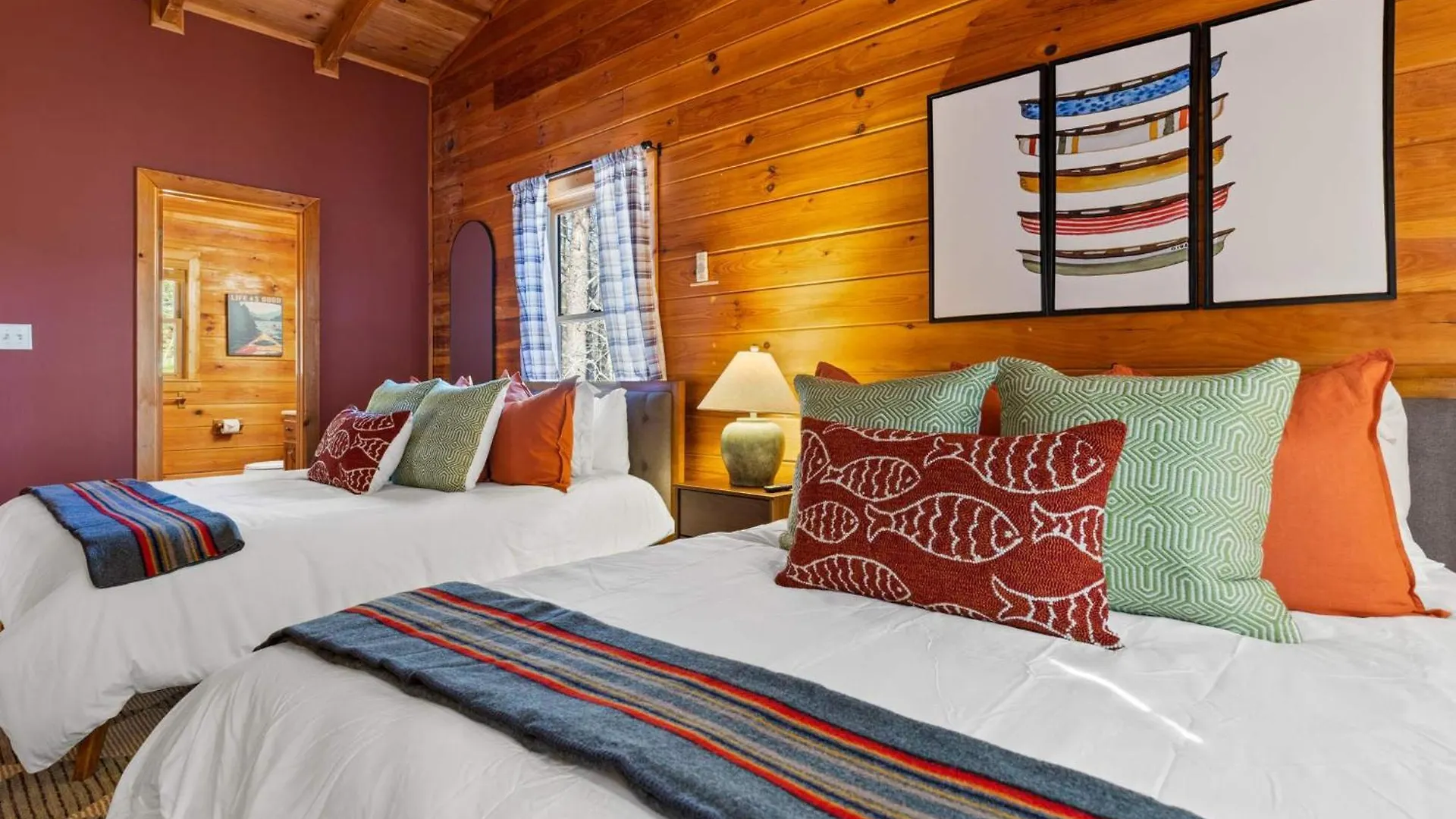 Camp Wildgrove - 4 Bedroom With Hot Tub & Stunning Views Holiday home