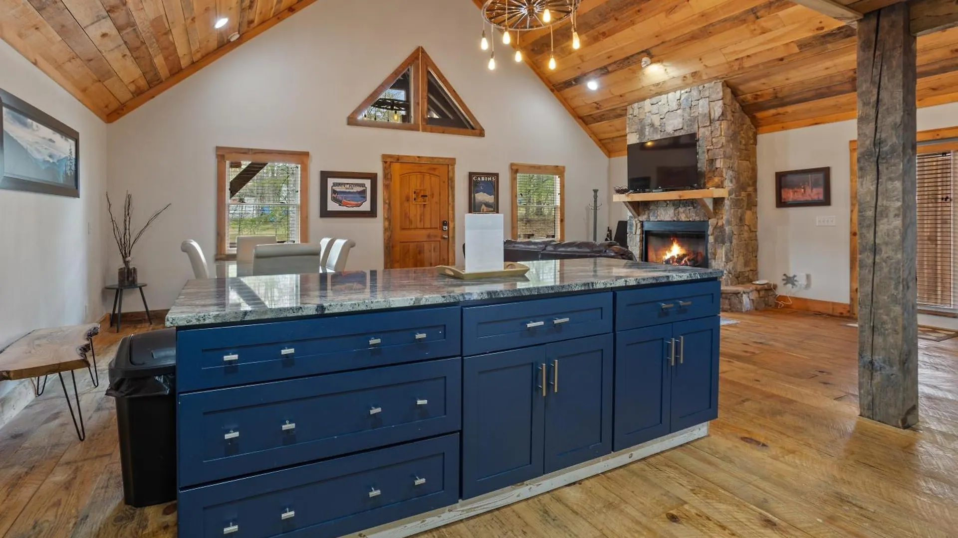 Daffodil Daydreams - Dog Friendly * Blue Ridge