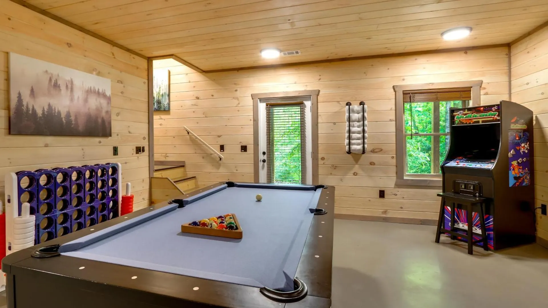 With Hot Tub And Sauna 5 Mi To Dtwn Blue Ridge!