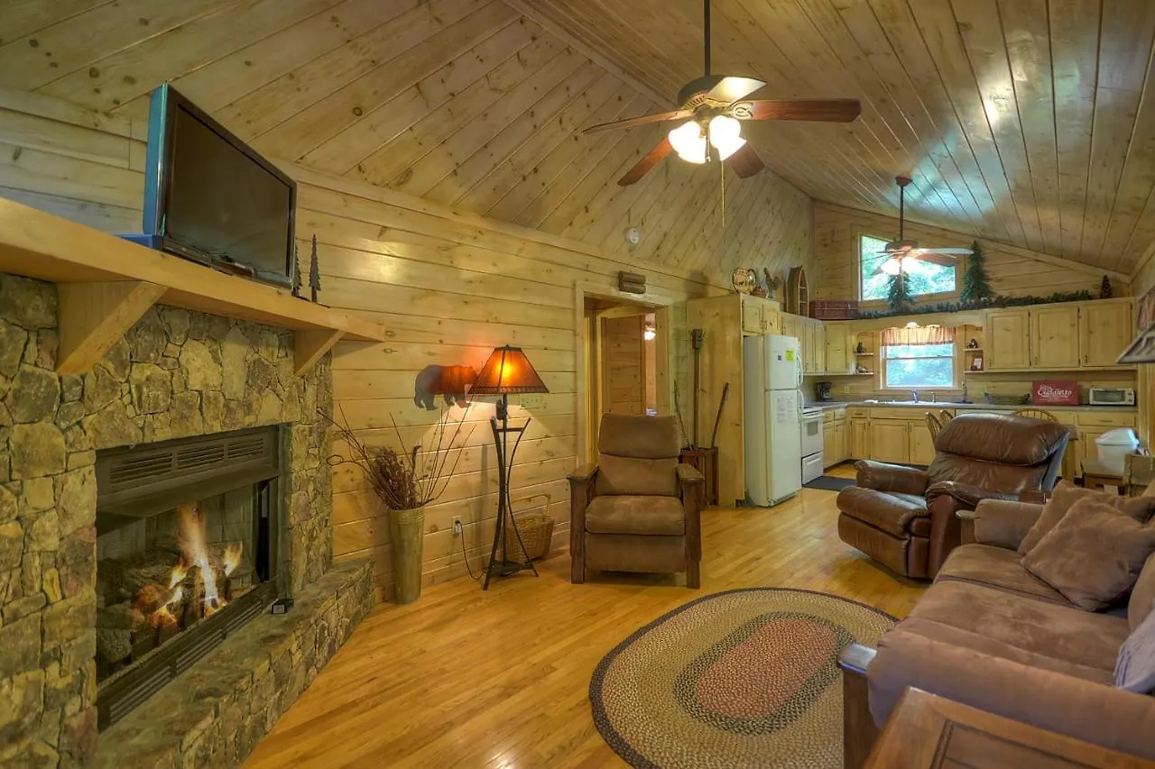 Sugar Creek Retreat * Blue Ridge