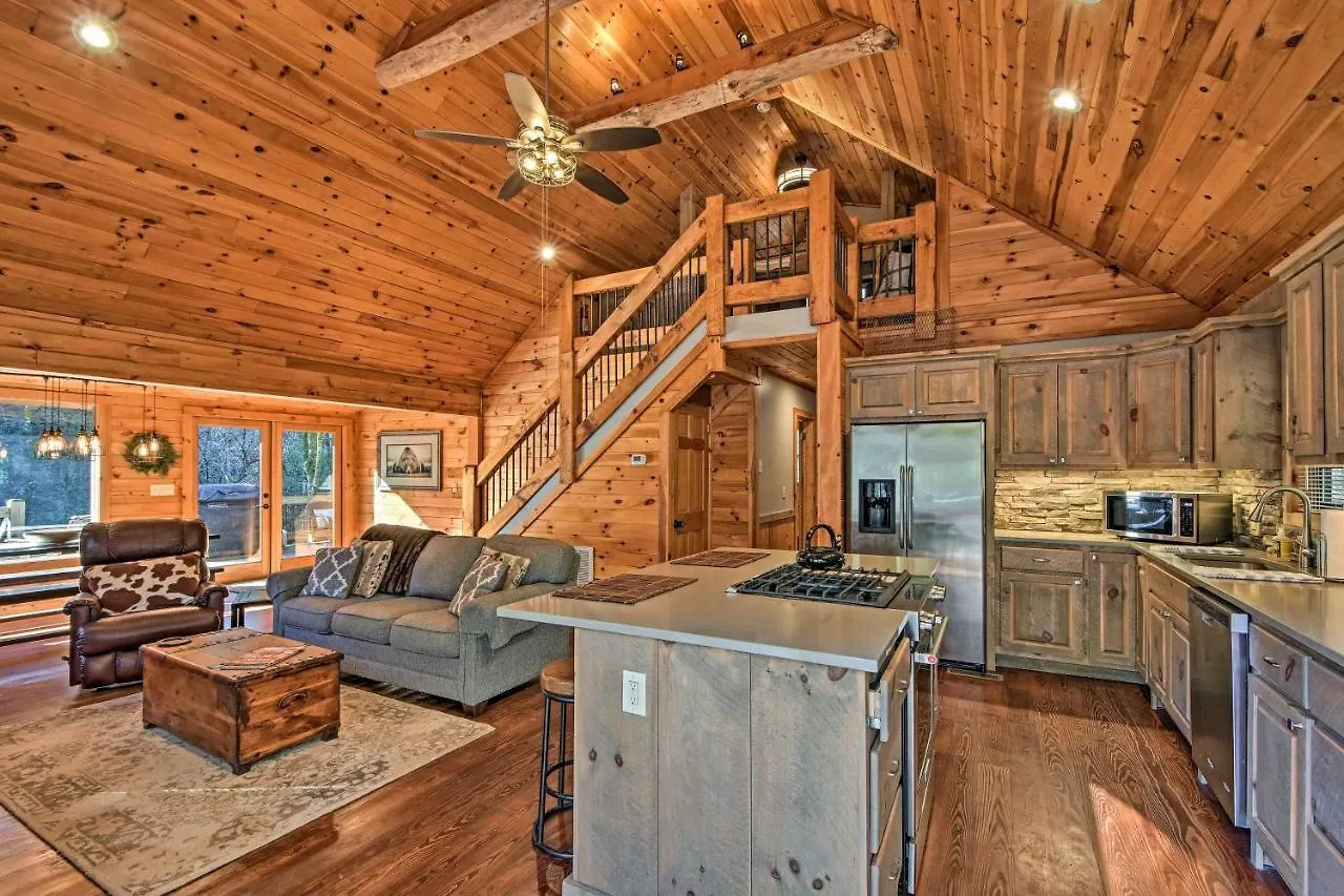 Holiday home Mtns Creekside With Hot Tub And Pier! Blue Ridge