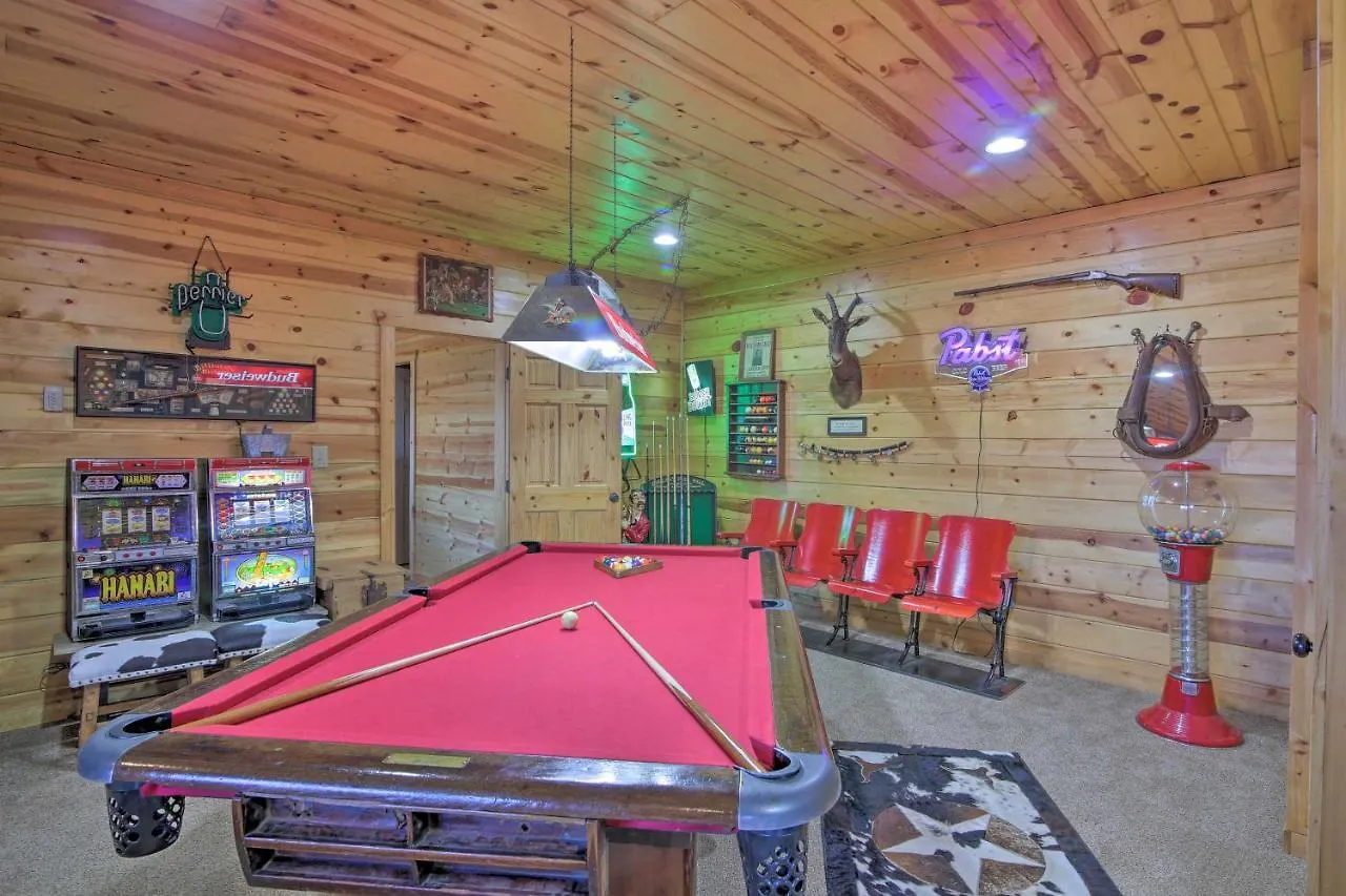 Holiday home Family Luxury Rental With Hot Tub!