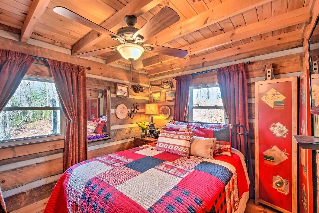Cherry Log Mountain Cabin Hot Tub,fire Pit And More Holiday home *