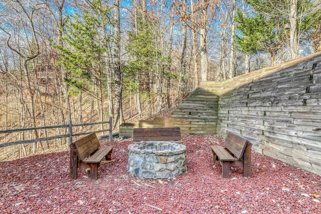 Holiday home Light's Mountain Overlook