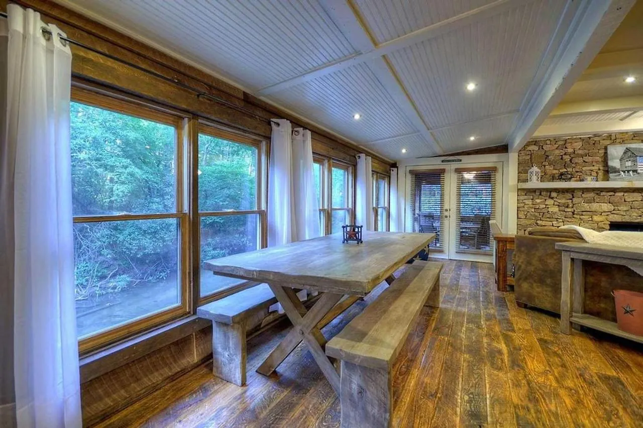 Holiday home Creekside R&r *