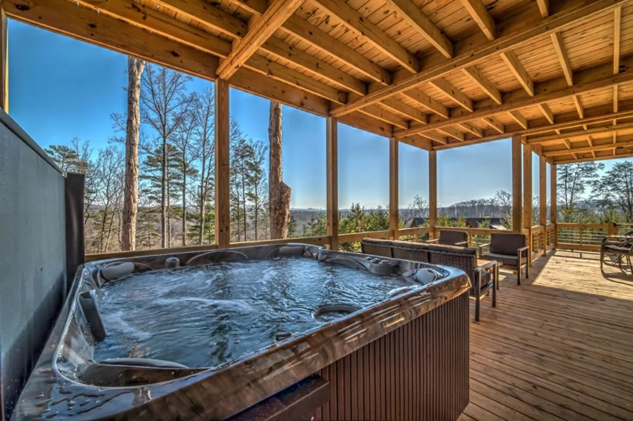 Falcons Lair * Blue Ridge