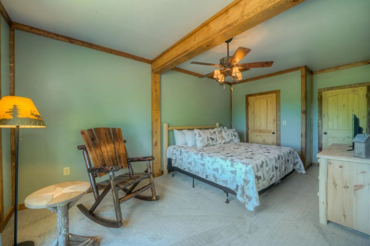 Sleepy Bear Hideaway Holiday home