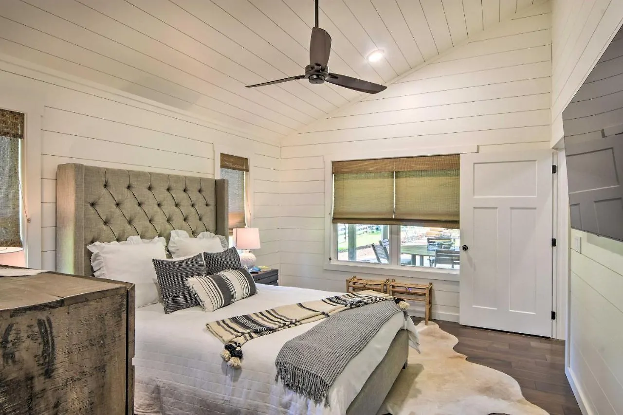 Modern Solace In The Mountains Holiday home