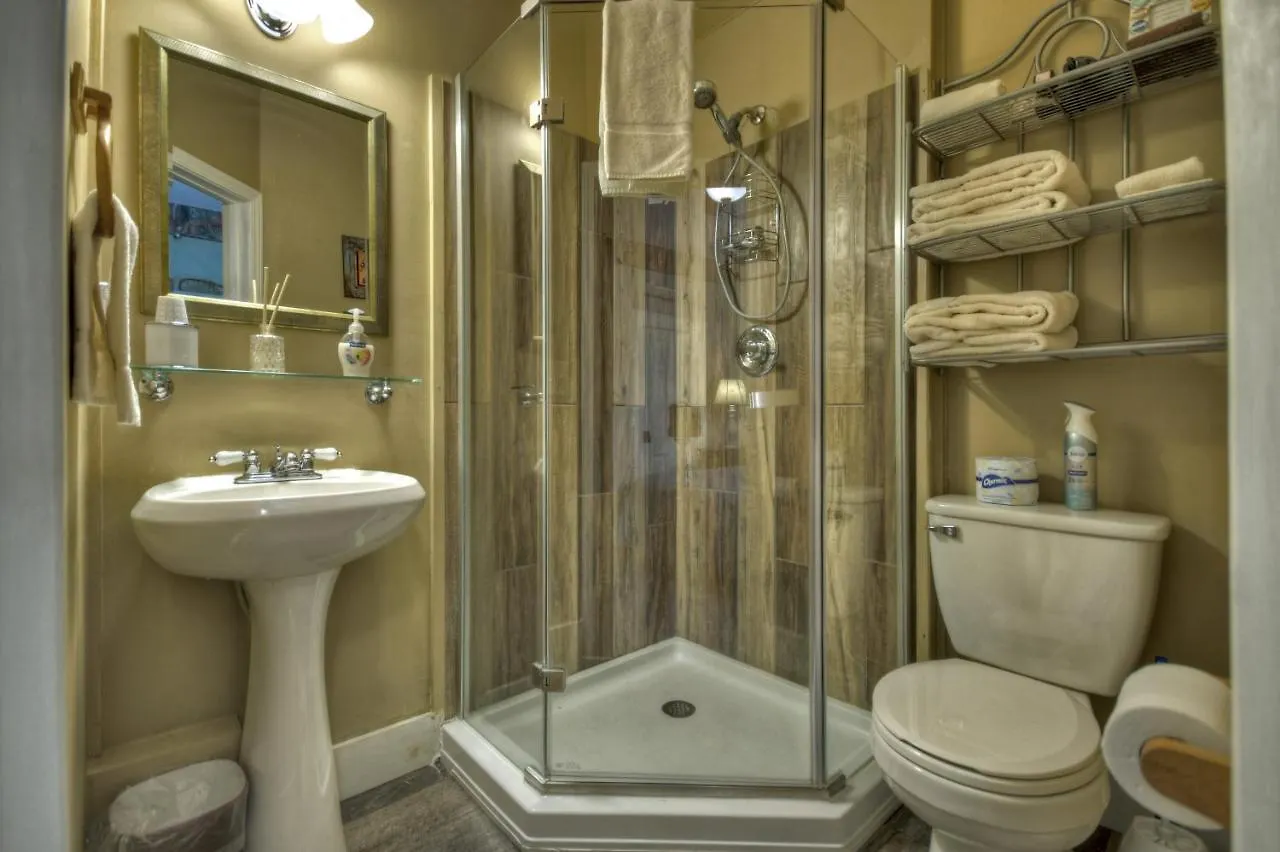 Blue Ridge Inn Bed And Breakfast 3*