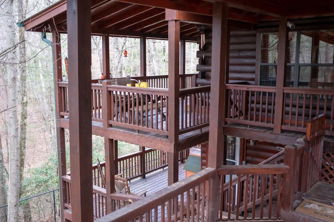 Three Dog Night - Pet-friendly Cabin With Hot Tub Ferienhaus