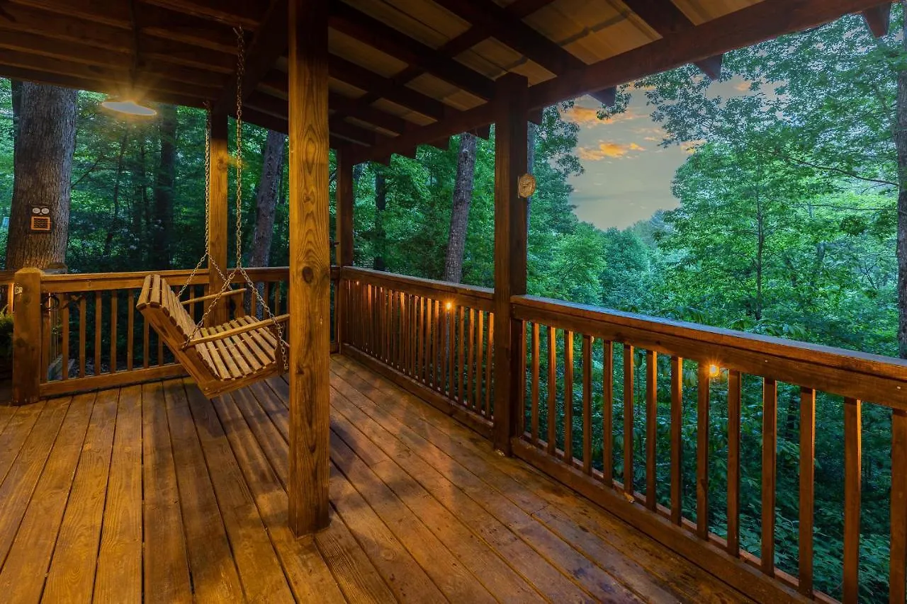 Secluded Sunrise Ridge-10 Min From Blue Ridge, King Beds, Hot Tub, 2 Porches, Fireplace Wood Burning, Mountain View, Cozy Σπίτι διακοπών *