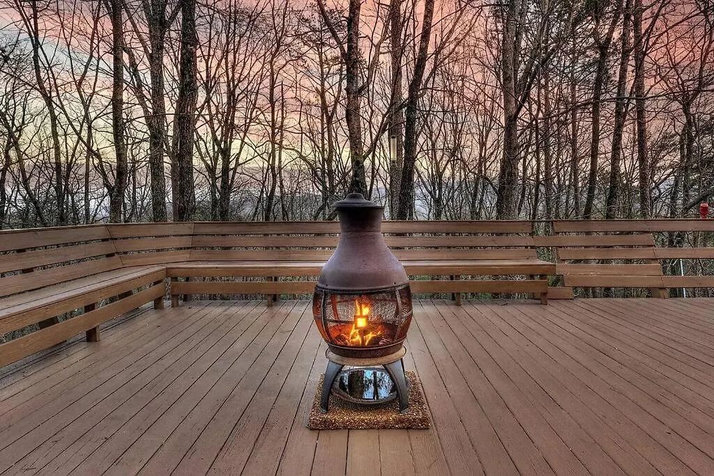 Bliss- Spacious Cabin, Pets, Hot Tub! * Blue Ridge